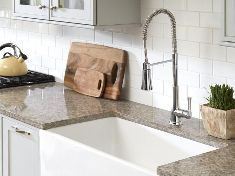 Tủ bếp chống nước Cần Thơ - Chậu rửa được làm từ gỗ nhựa WPB
